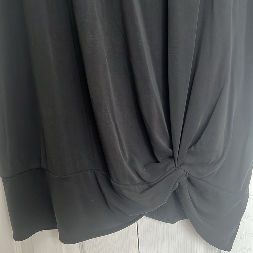 NWT Torrid Knot Tee - Picture 3 of 4